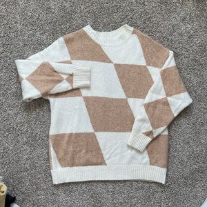 Oversized abstract sweater tan and white
